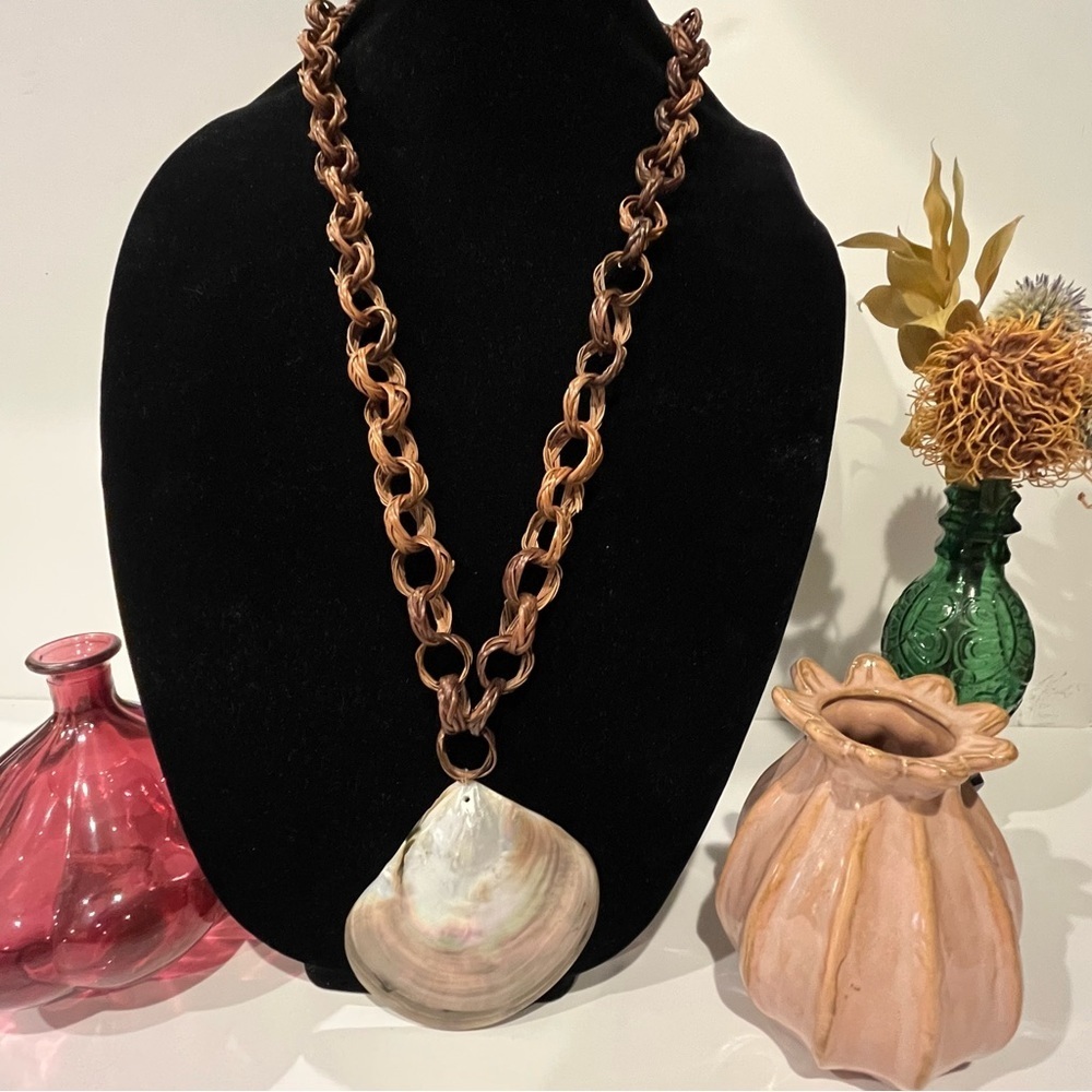 Vintage Women’s Necklace Mother/Pearl Abalone Shell Hand Woven Wicker Chain